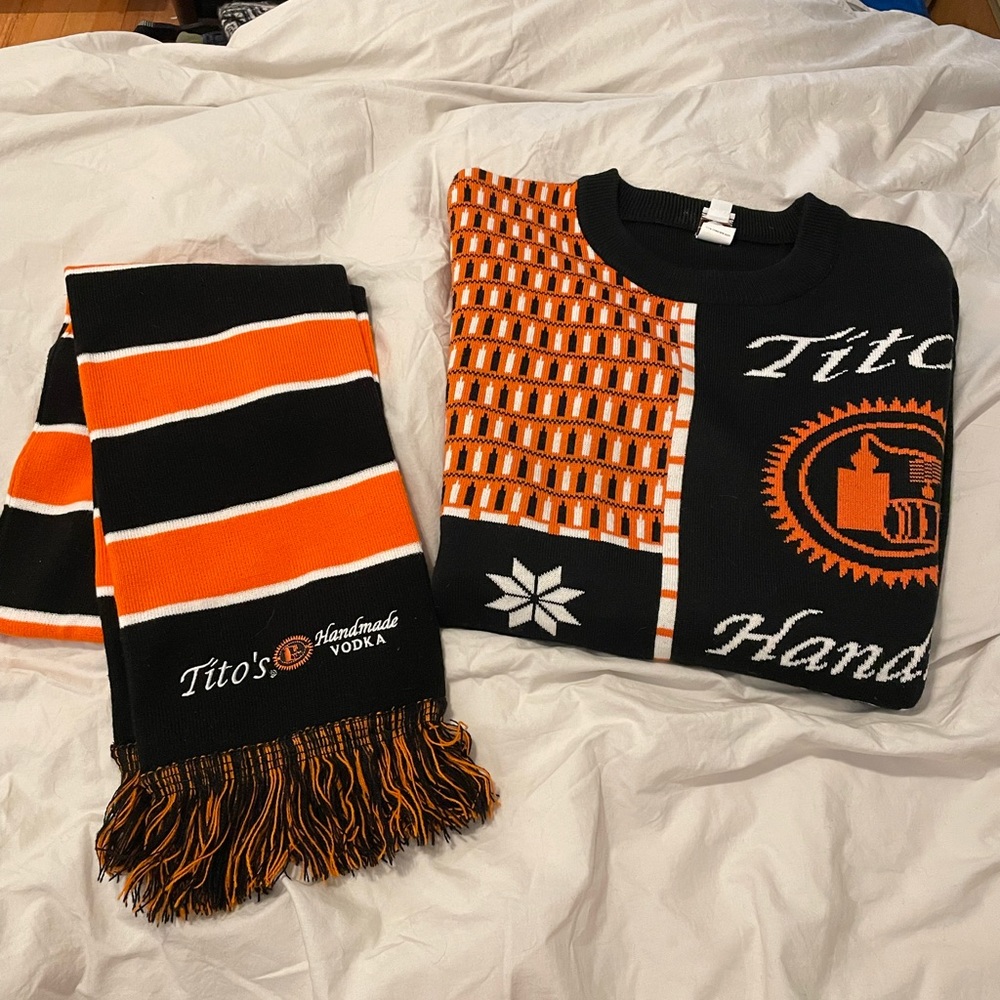 Tito’s Sweater and Scarf Set EUC - Men’s Lg